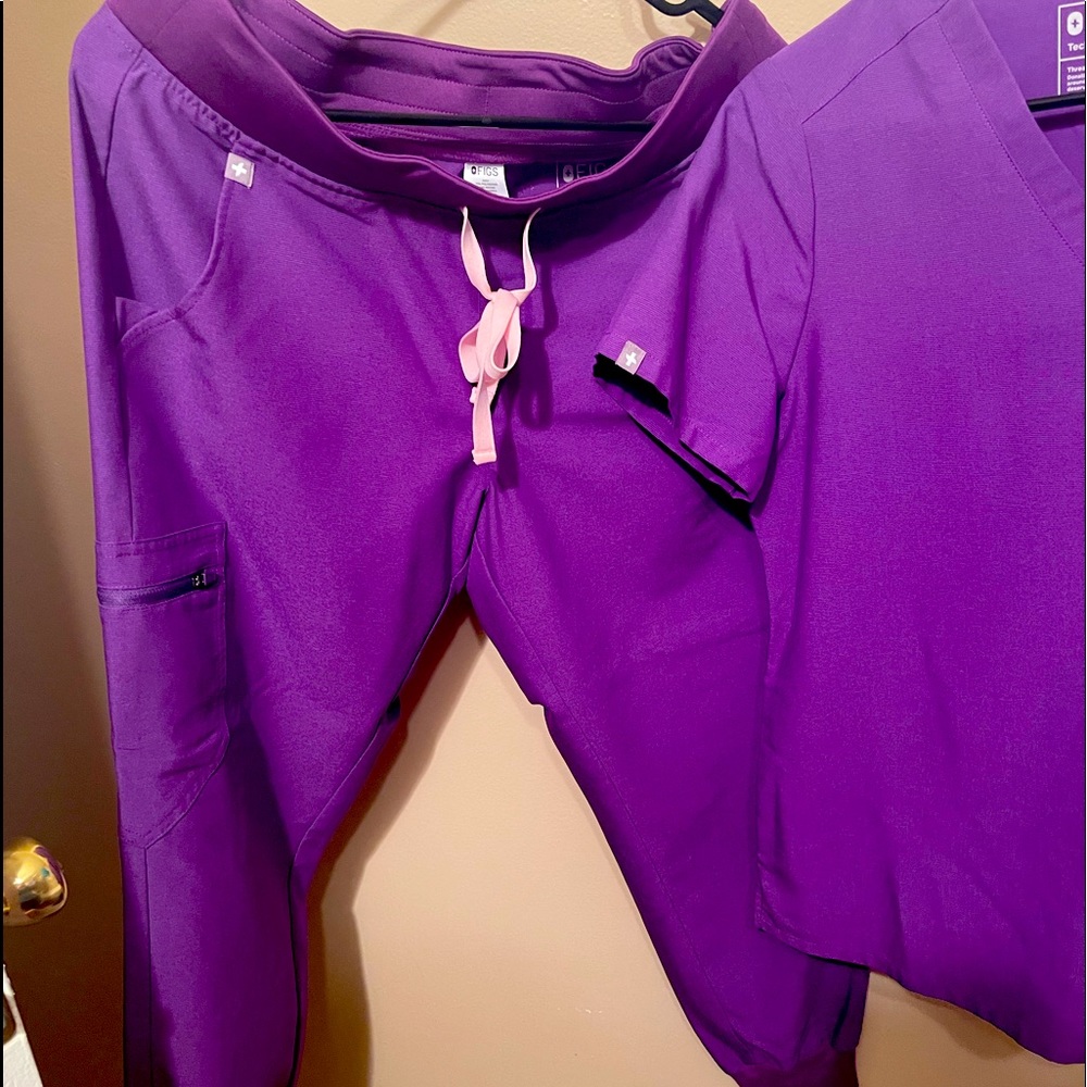 Figs uniforms - Picture 2 of 2